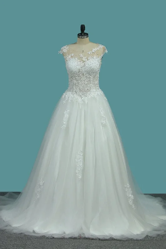 A Line Tulle Scoop Wedding Dresses With Applique Sweep Train