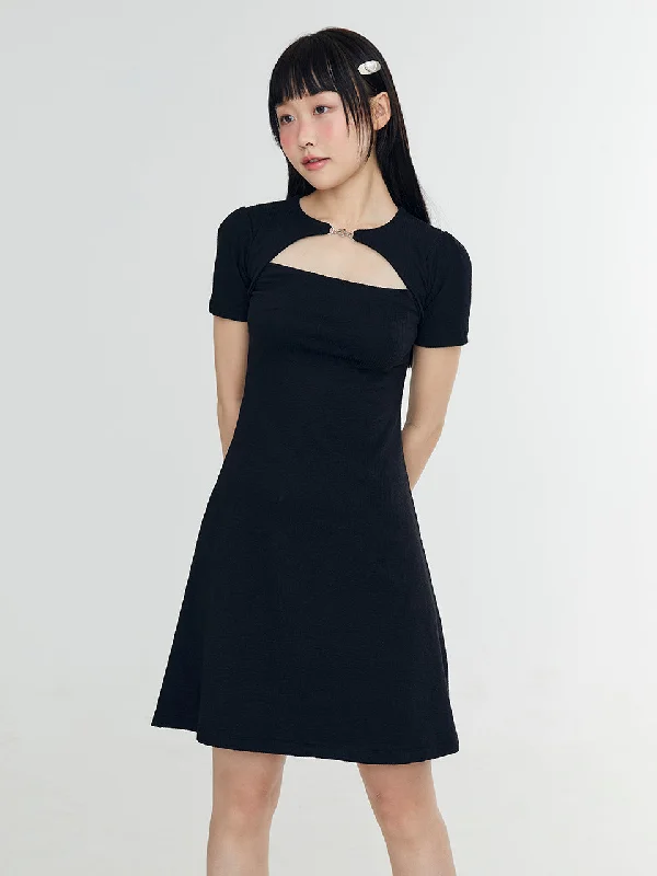 [ADOREBELLE] SS 24 HEART BUCKLE DRESS - BLACK